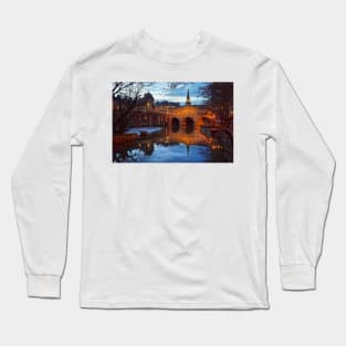 Pulteney Bridge and River Avon in Bath Long Sleeve T-Shirt